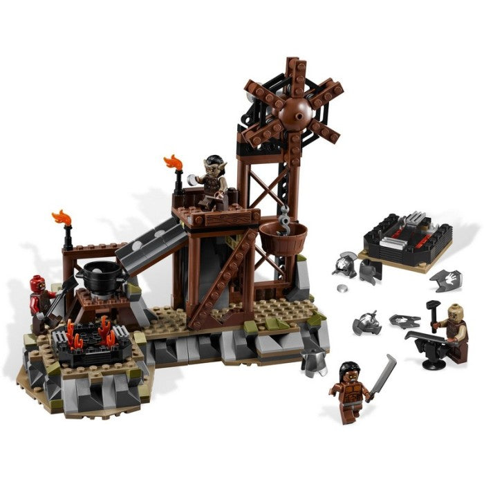LEGO 9476 - The Lord of The Rings - The Orc Forge