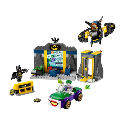LEGO 76272 - Super Heroes - The Batcave with Batman, Batgirl and The Joker