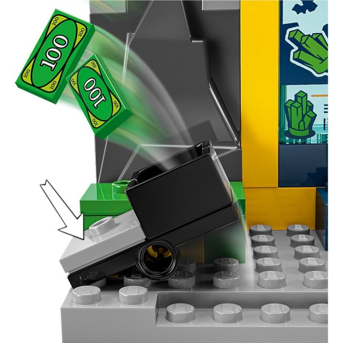 LEGO 76272 - Super Heroes - The Batcave with Batman, Batgirl and The Joker