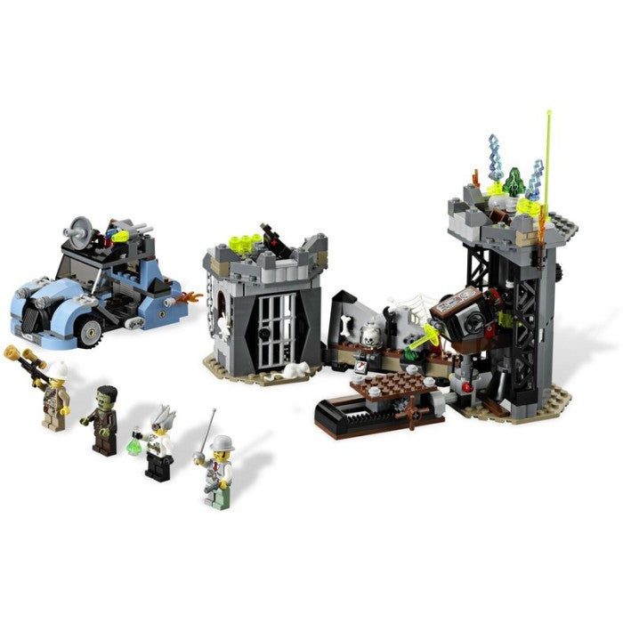 LEGO 9466 - Monster Fighters - The Crazy Scientist and His Monster