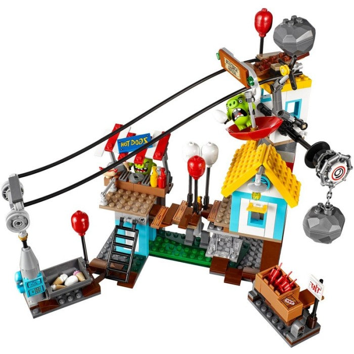 LEGO 75824 - The Angry Bird Movie - Pig City Teardown