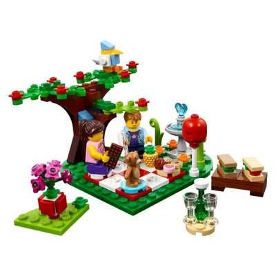 LEGO 40236 - Brick and More - Romantic Valentine Picnic