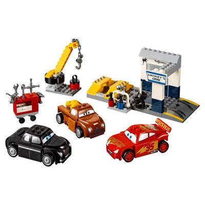 LEGO 10743 - Juniors - Smokey's Garage