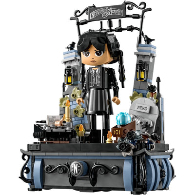 LEGO 76780 - Wednesday - Wednesday Addams Figure