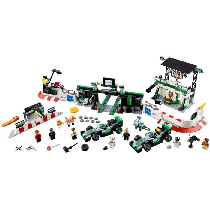 LEGO 75883 - Speed Champions - Mercedes AMG Petronas Formula One Team