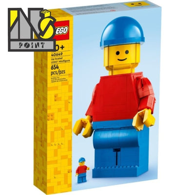 LEGO 40649 - Brick and More - Up-Scaled LEGO Minifigure
